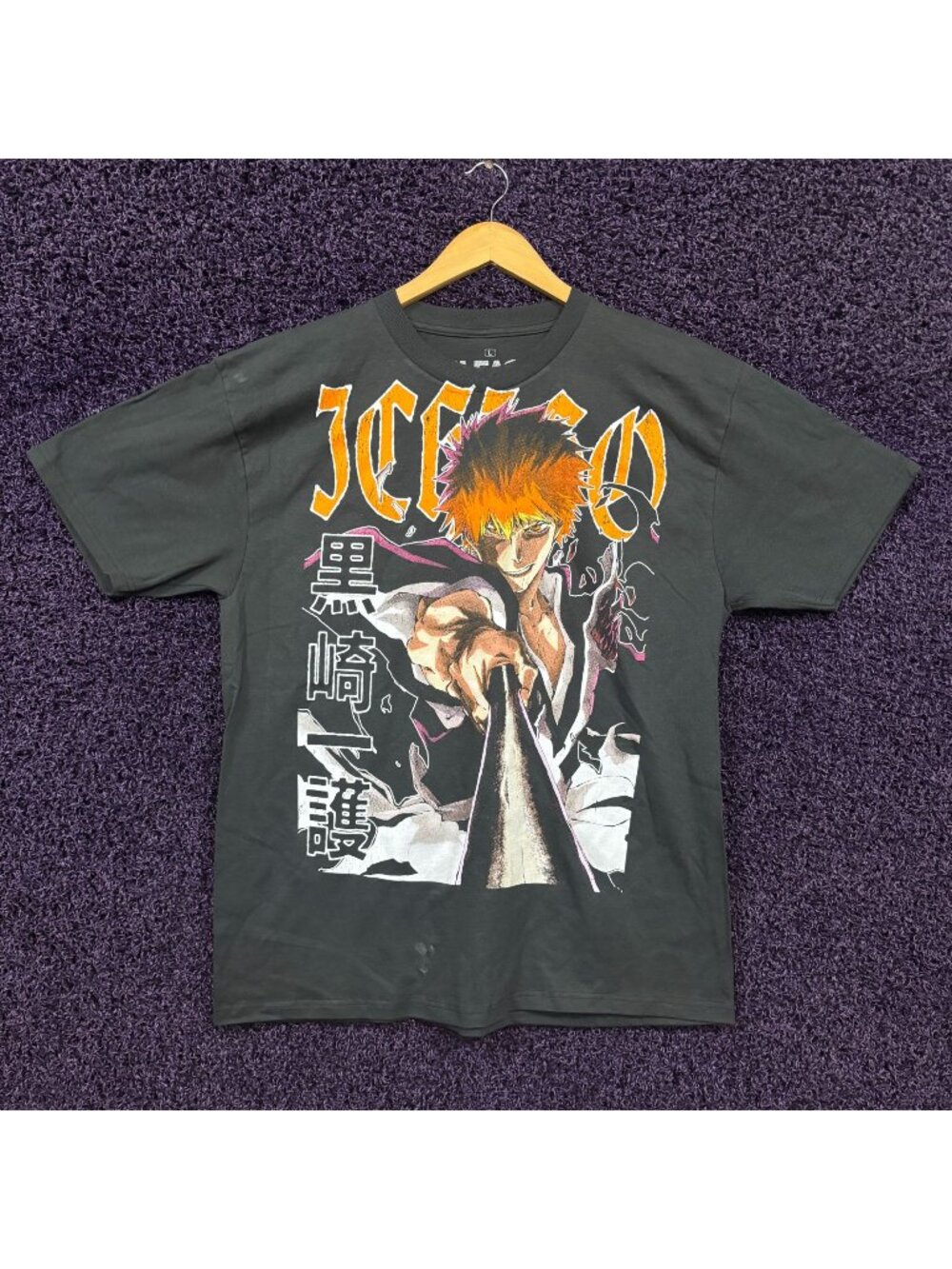 Bleach Ichigo Big Print T-Shirt Size Large